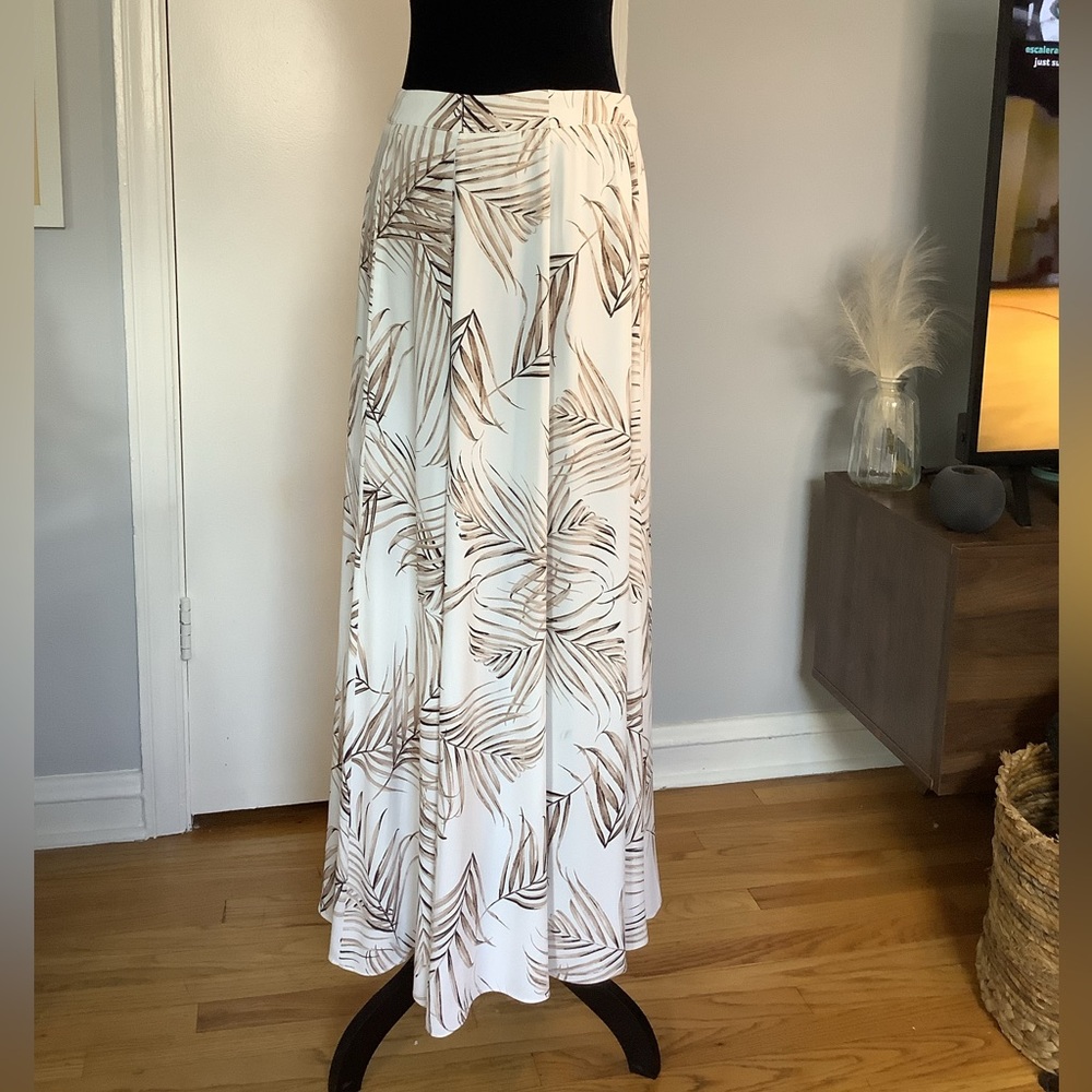 White House Black Market Brown & Cream Maxi Skirt